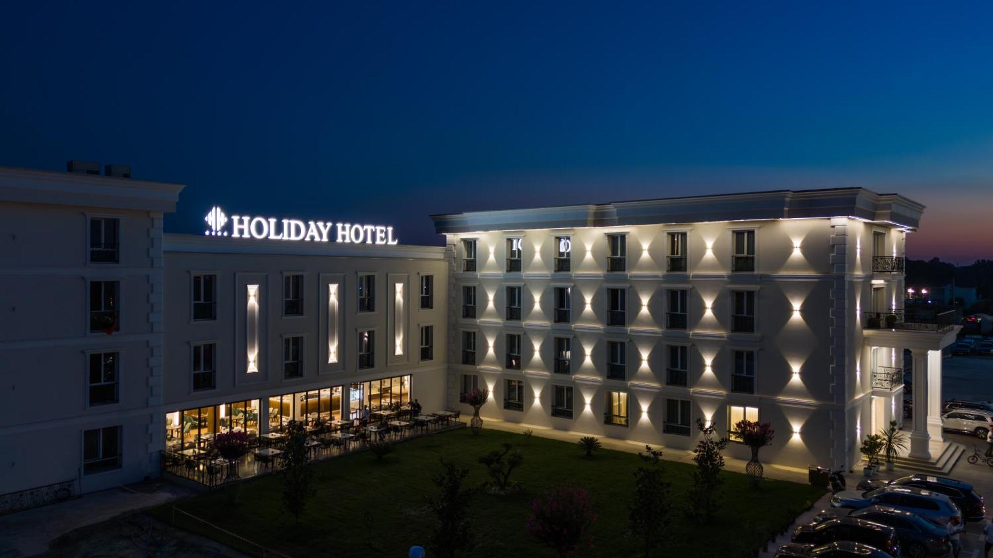 Holiday Hotel Tirana Esterno foto